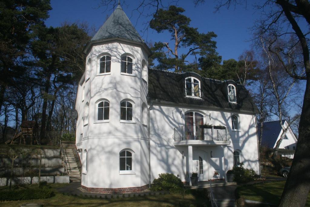 Heinrich Apartment